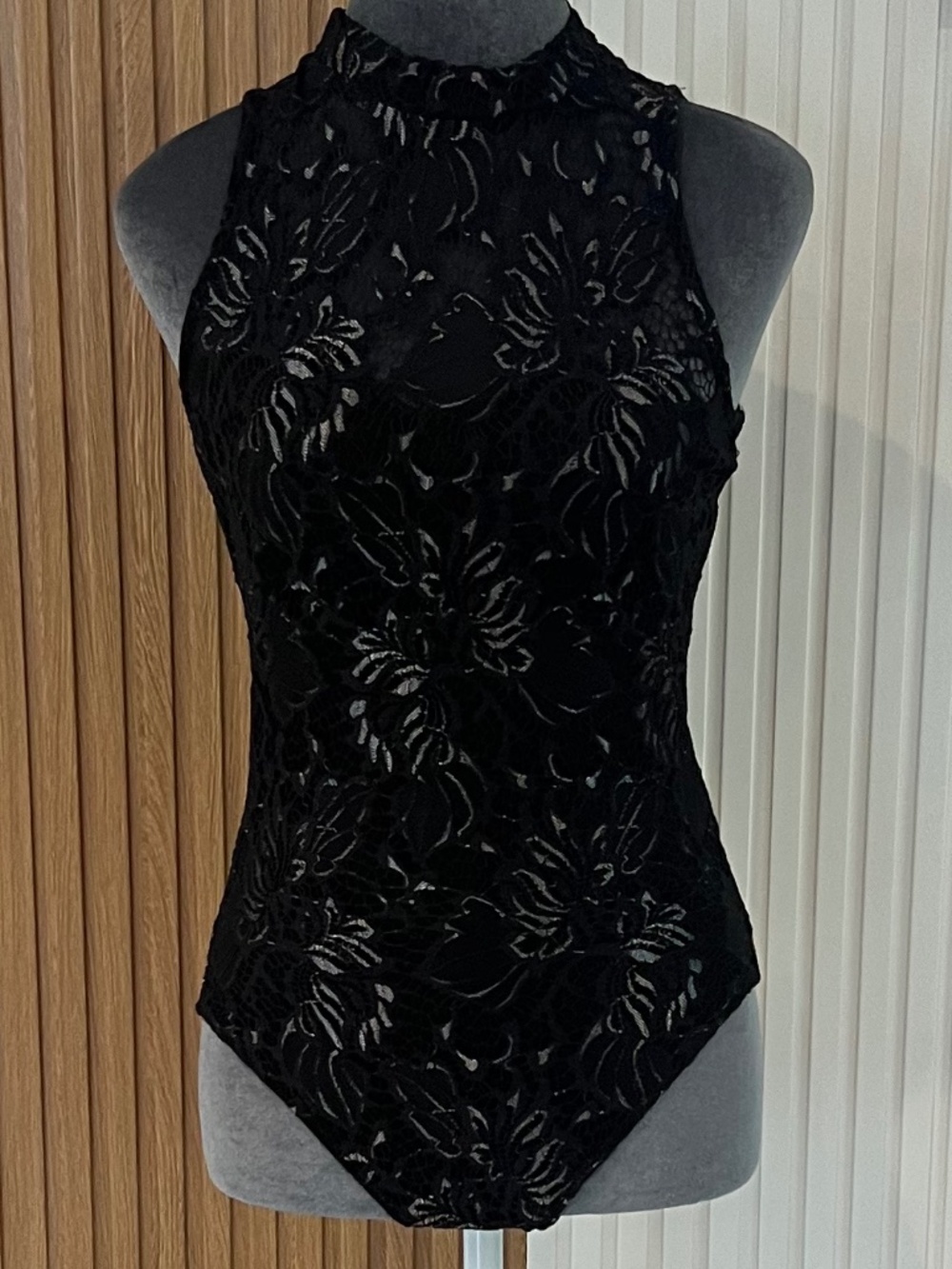 Women's Black Silver Floral Lace Mock Neck Bodysuit Open Low Back ~S~ - Picture 2 of 9